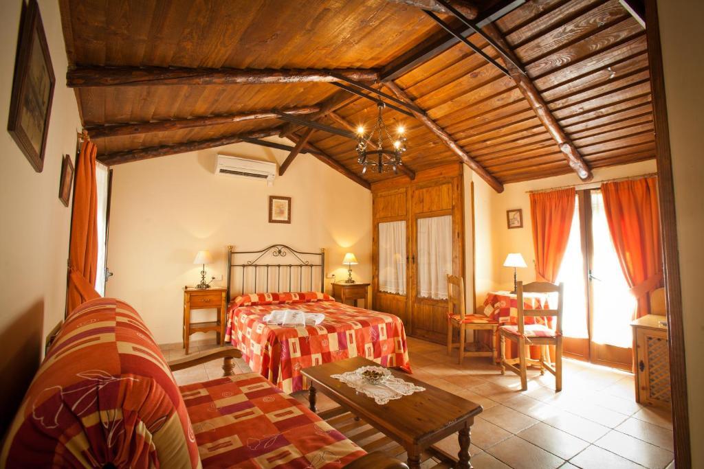 La Posada Del Arco Chinchon Room photo