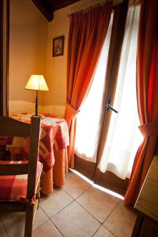 La Posada Del Arco Chinchon Room photo